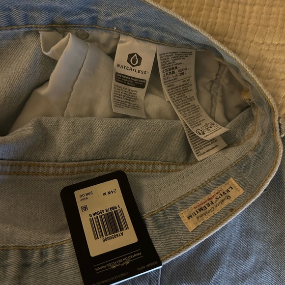 Levi’s 501 90’s Light Wash Denim - Picture 3 of 8